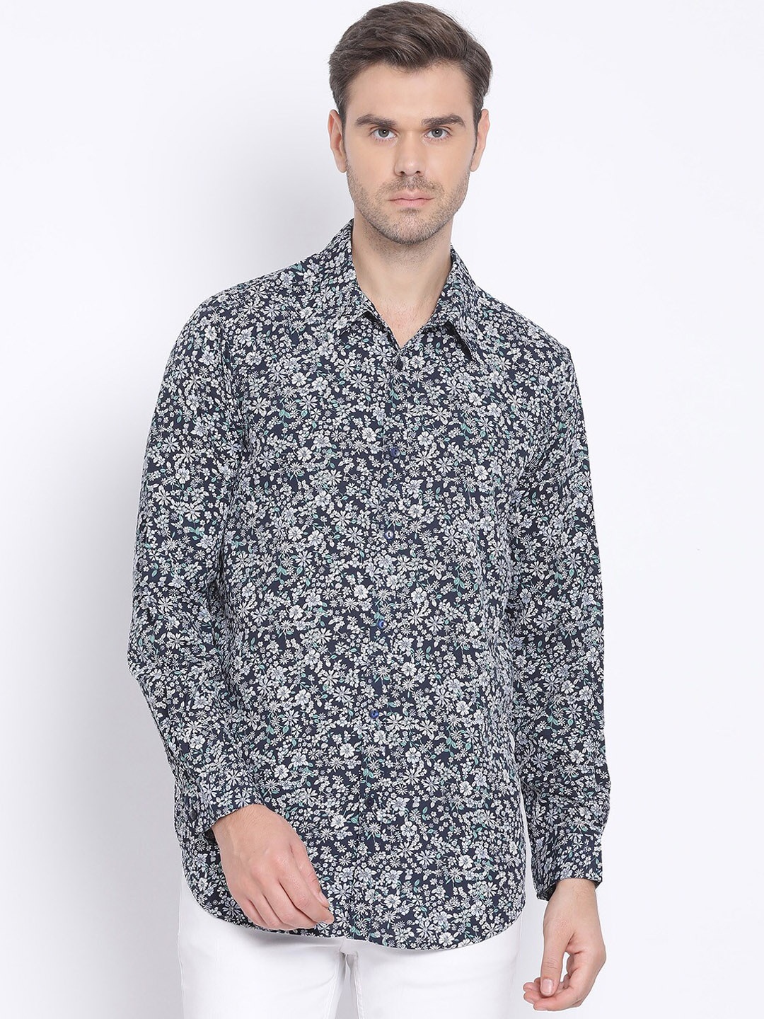 

Oxolloxo Men Navy Blue Regular Fit Printed Casual Shirt