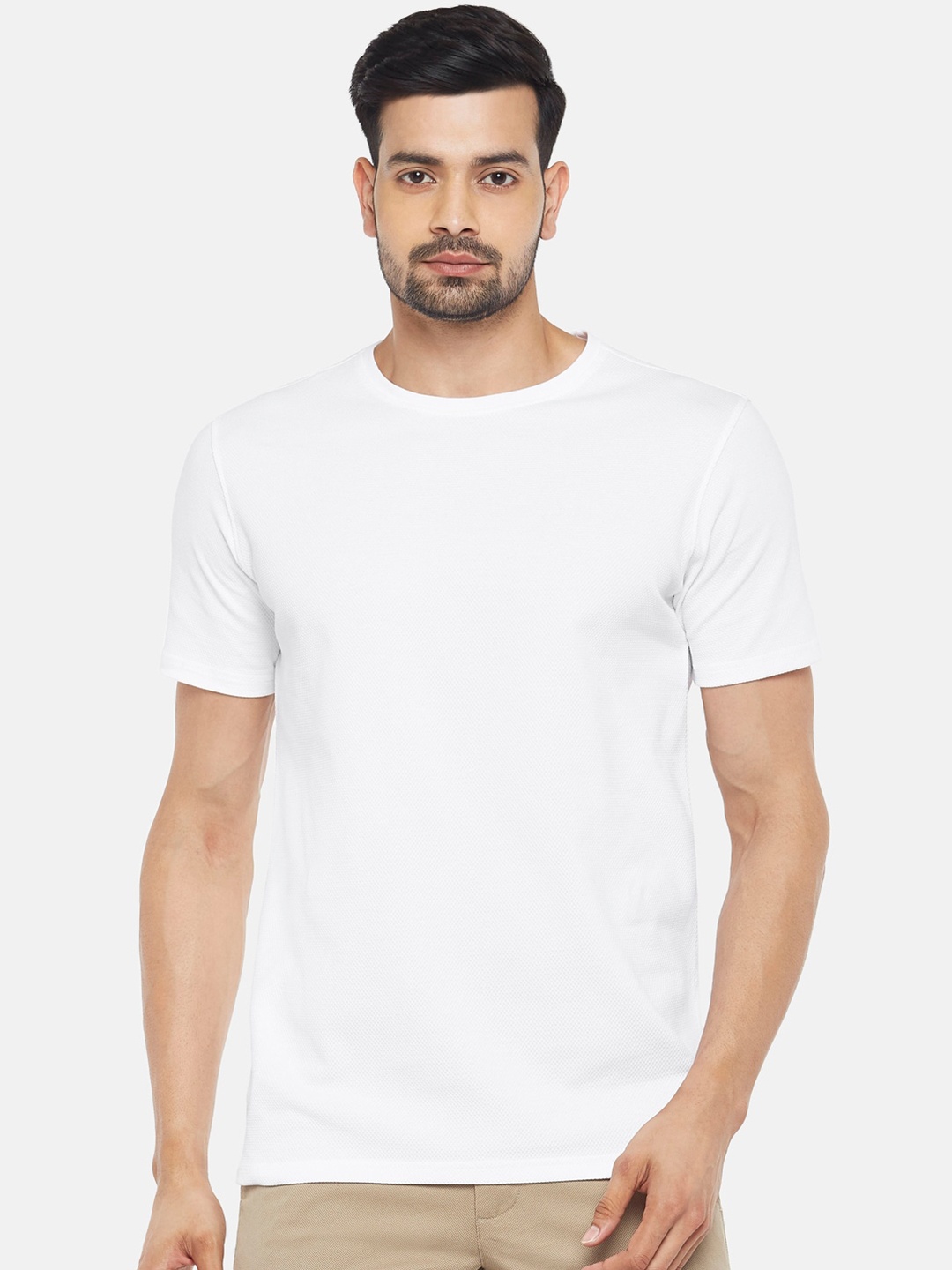 

BYFORD by Pantaloons Men White Solid Round Neck T-shirt