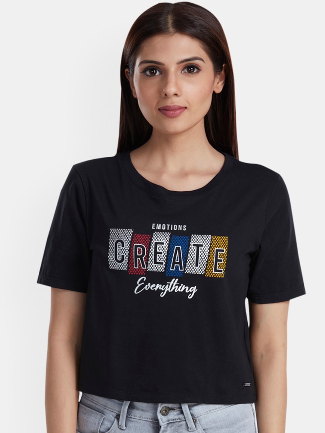 

Pepe Jeans Women Black & White Printed Round Neck T-shirt