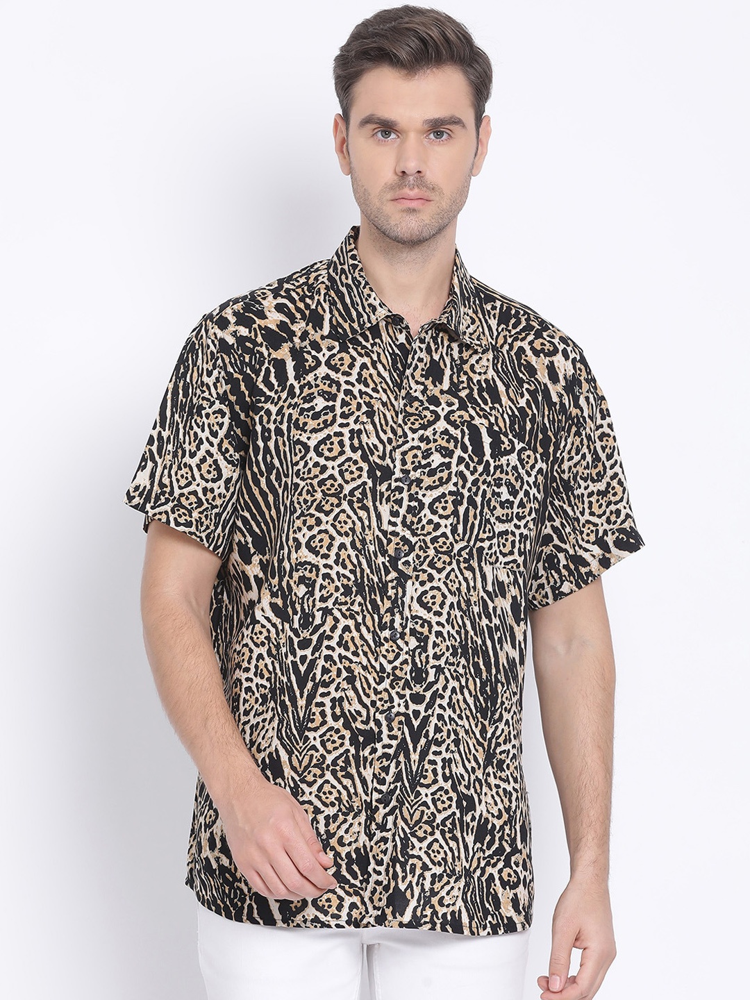 

Oxolloxo Men Black Regular Fit Printed Casual Shirt