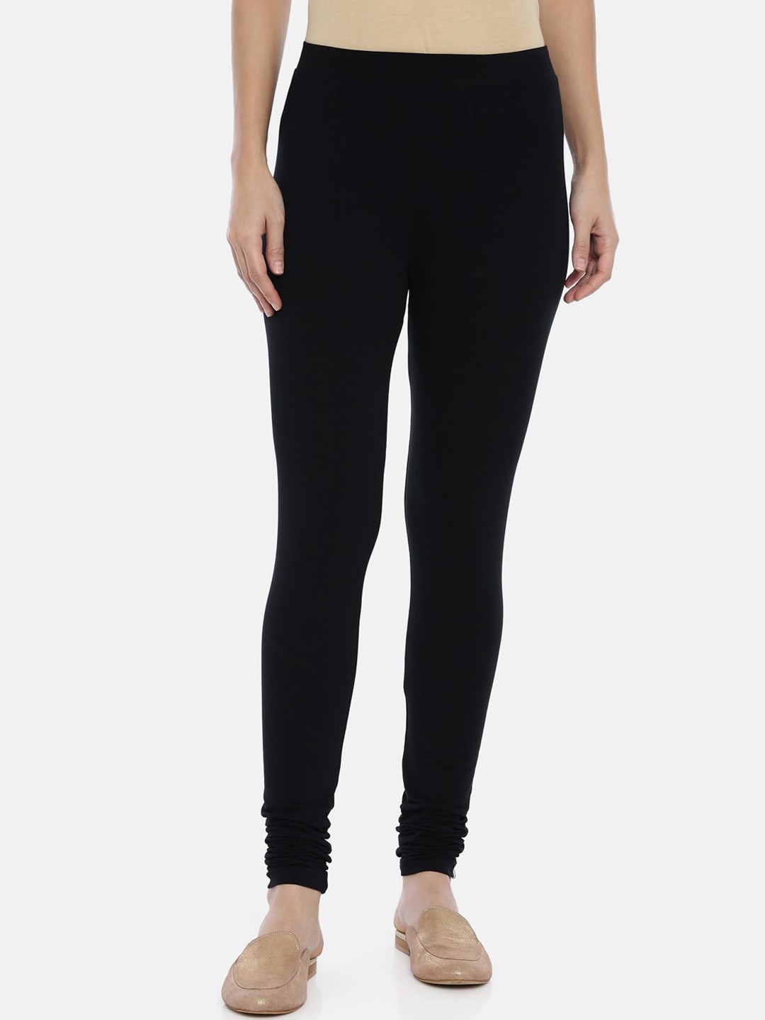 

Huggy Women Black Solid Churidar-Length Leggings
