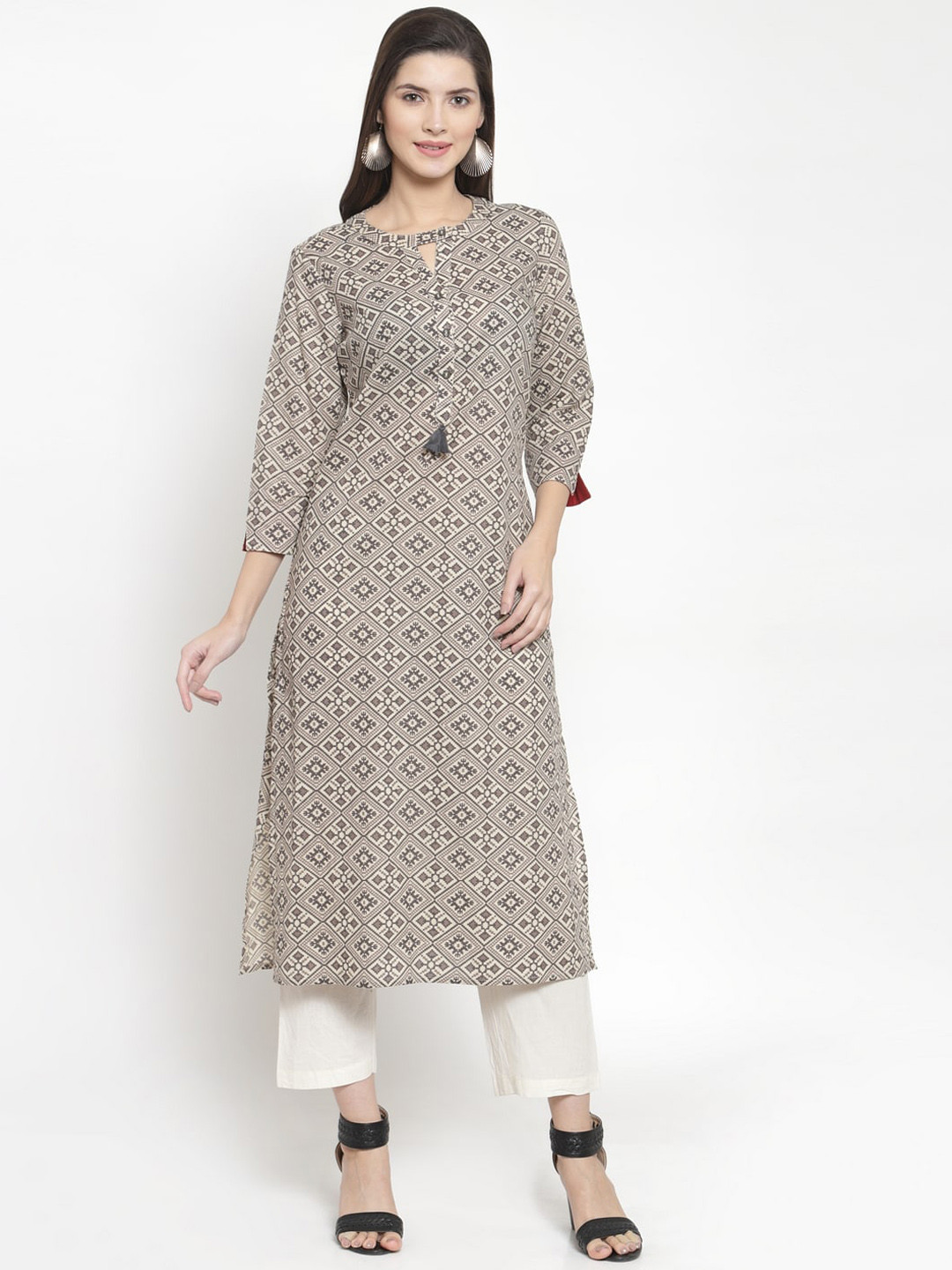 

The Kurta Express Women Grey & Cream-coloured Geometric Printed Keyhole Neck Kurta