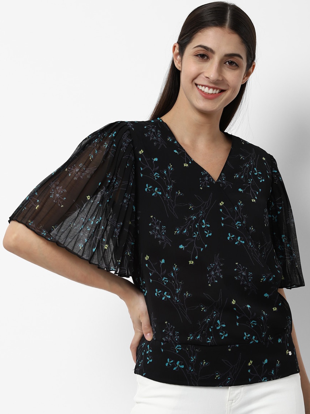 

Allen solly woman black printed wrap top