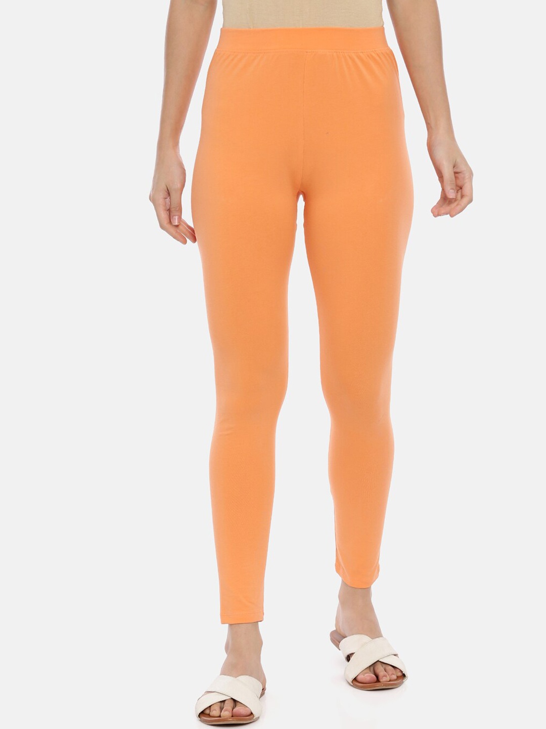 

Huggy Women Orange Solid Ankle-Length Leggings