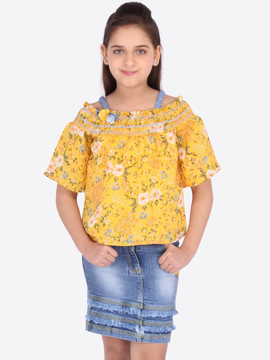 

CUTECUMBER Girls Yellow & Blue Printed Top with Skirt