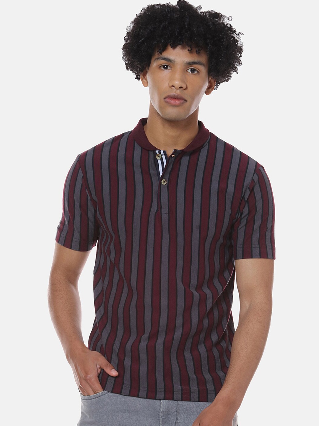 

Campus Sutra Men Maroon Striped Henley Neck T-shirt