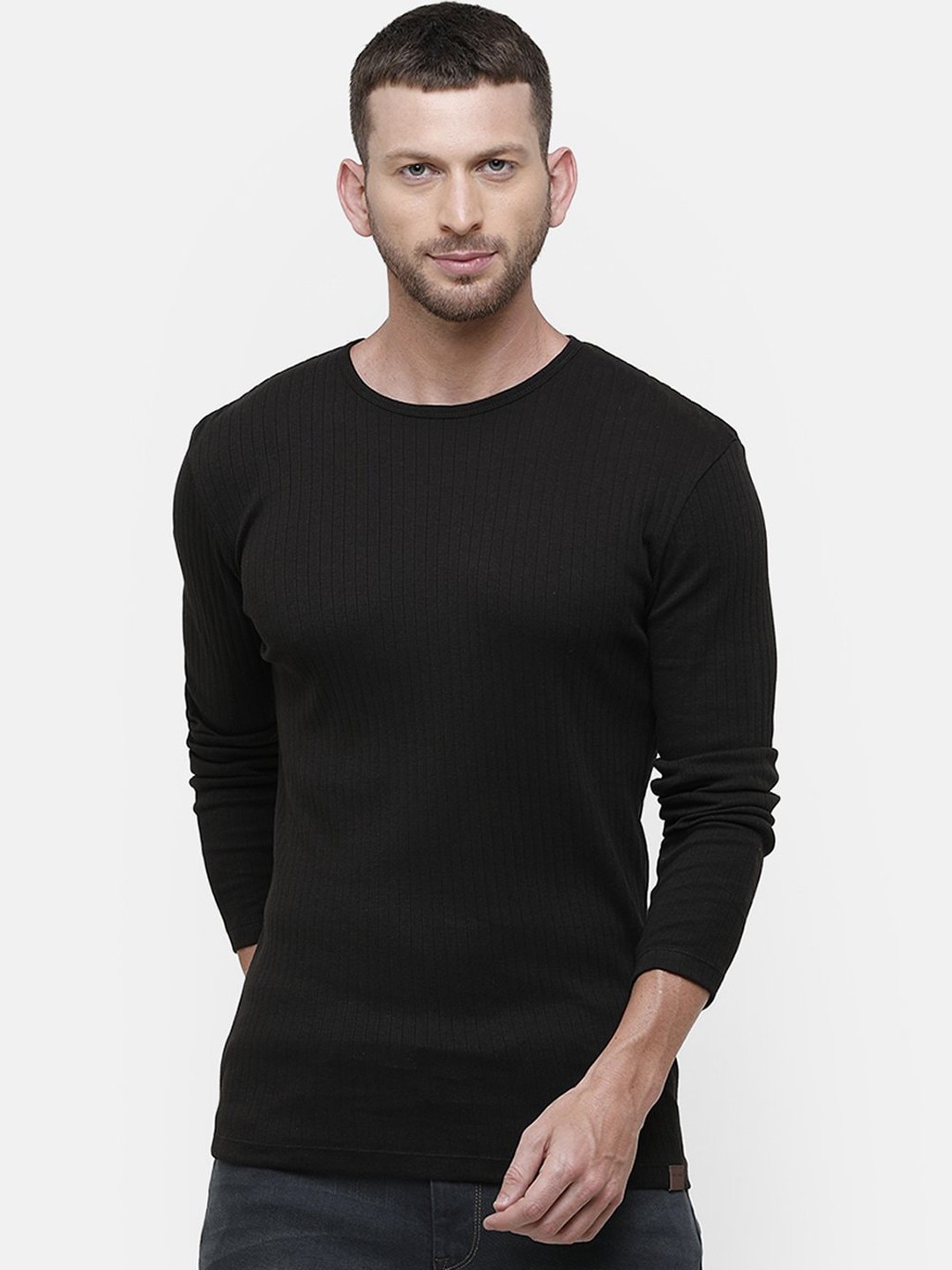

Voi Jeans Men Black Self Design Round Neck T-shirt
