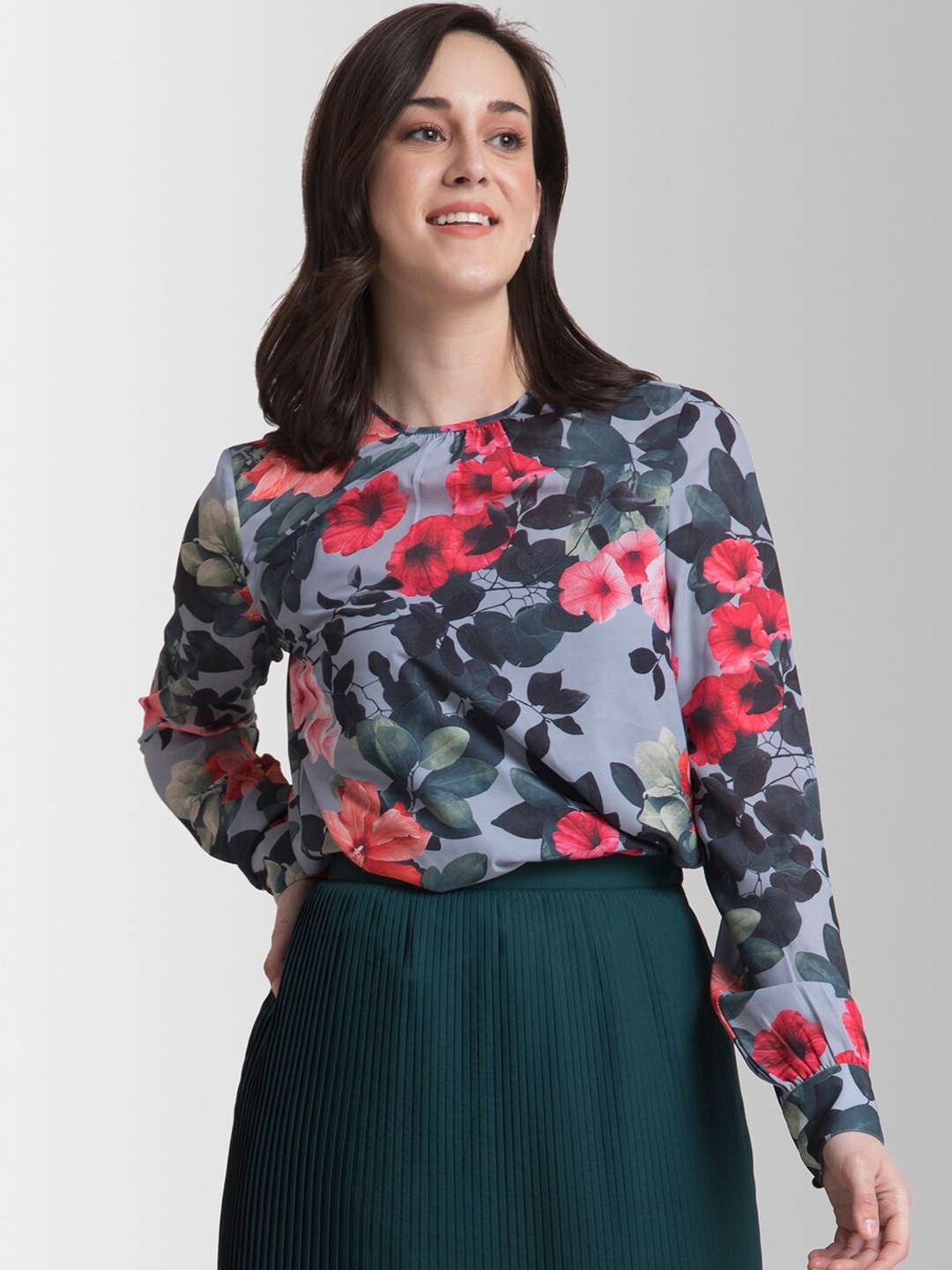 

FableStreet Grey Floral Printed Georgette Regular Top