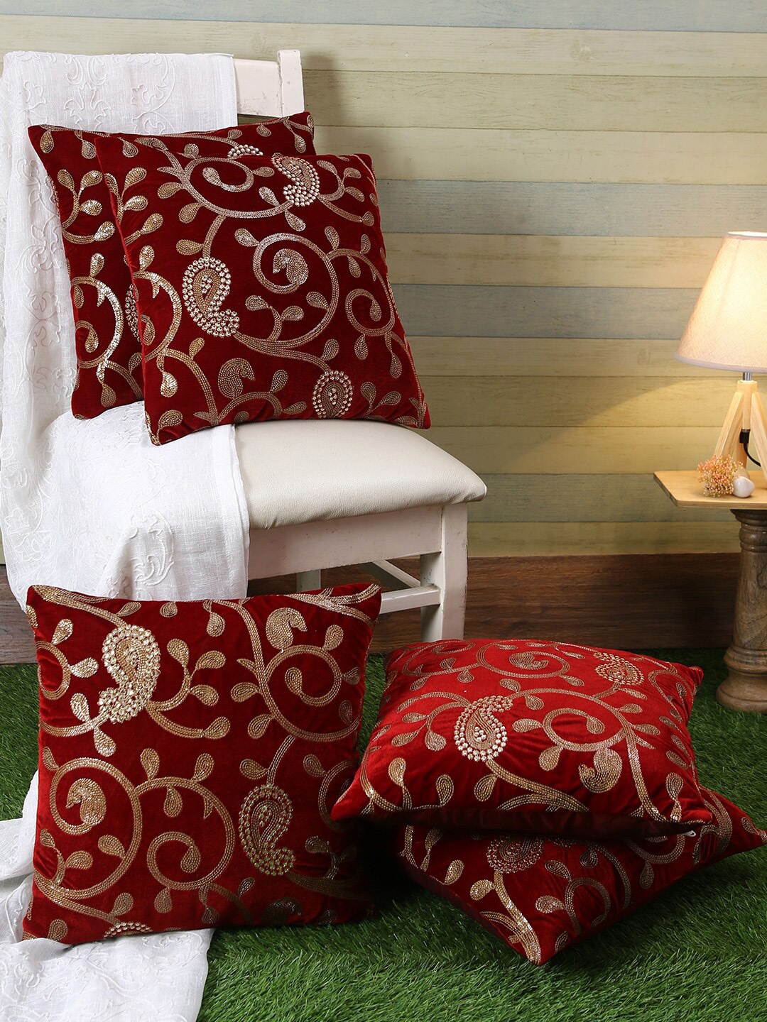 

ROMEE Maroon & Gold-Toned Set of 5 Embellished Square Cushion Covers
