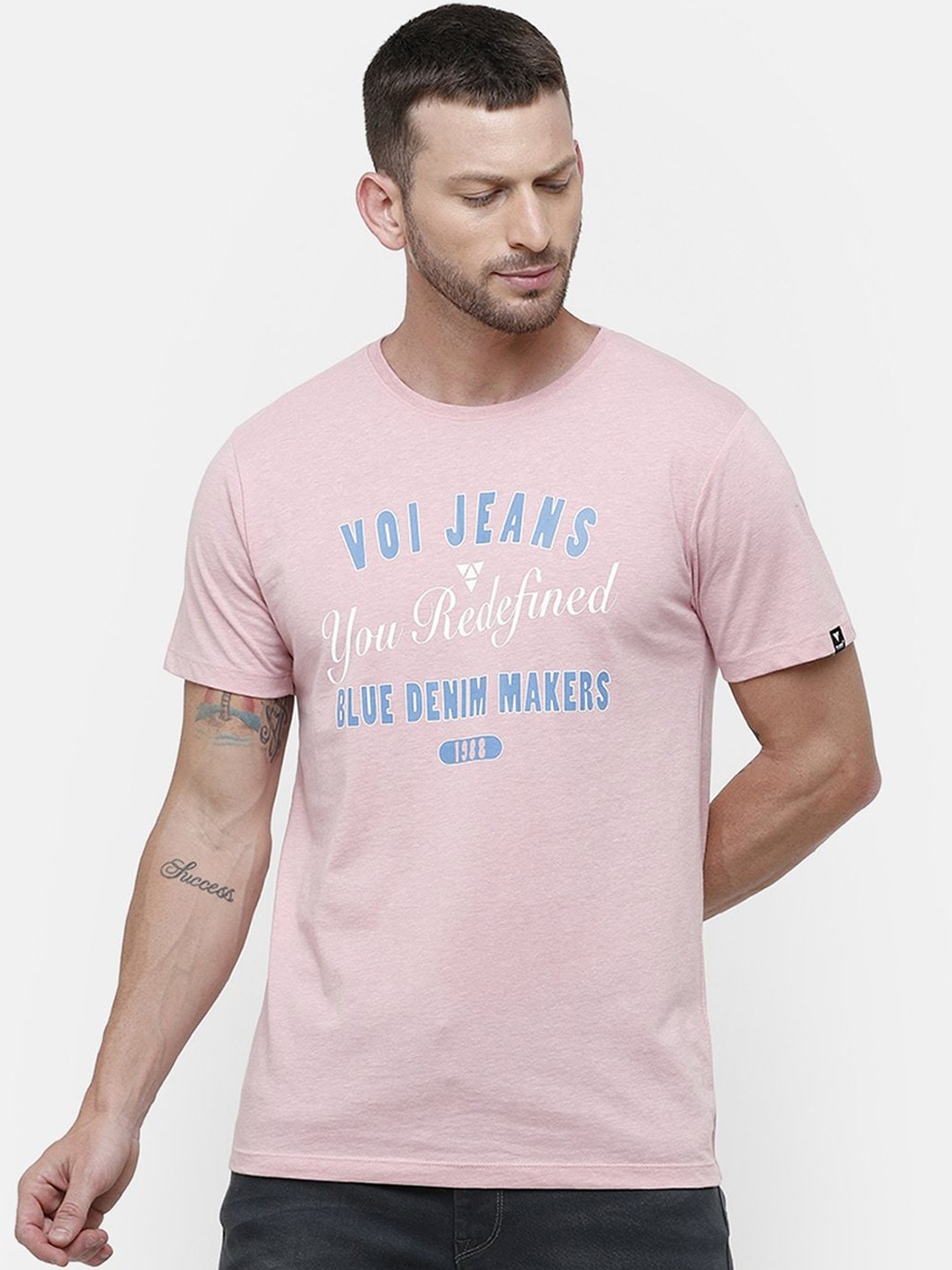 

Voi Jeans Men Pink Brand Logo Printed Round Neck T-shirt