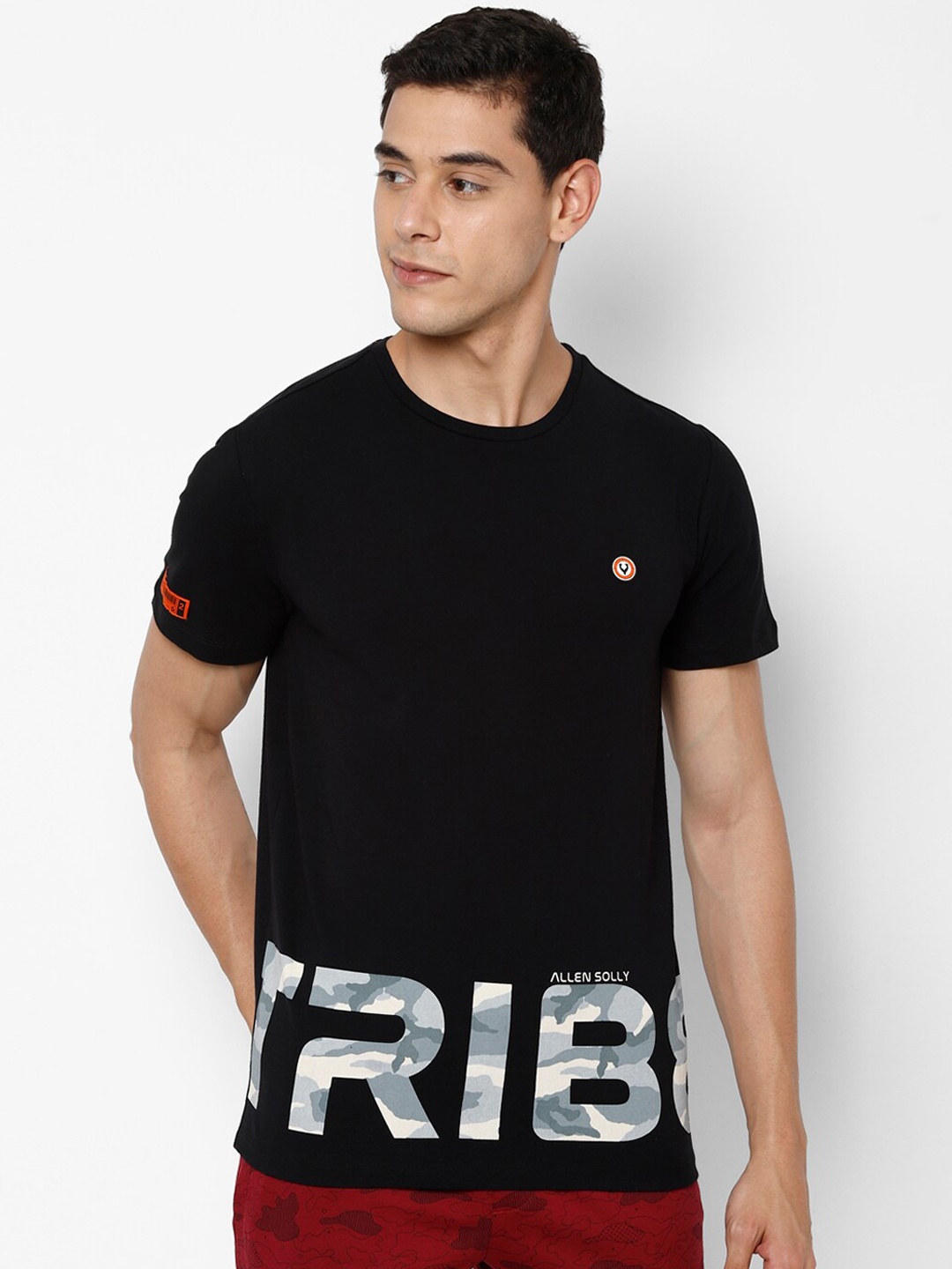 

Allen Solly Tribe Men Black Printed Round Neck Pure Cotton T-shirt