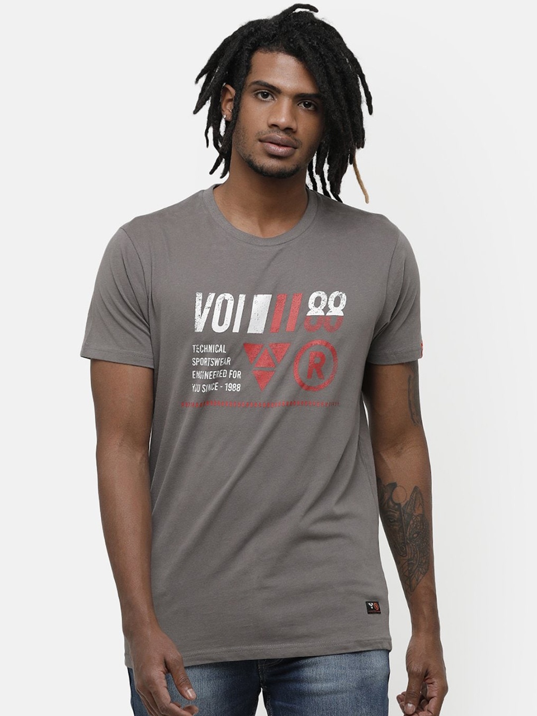 

Voi Jeans Men Grey Printed Round Neck T-shirt