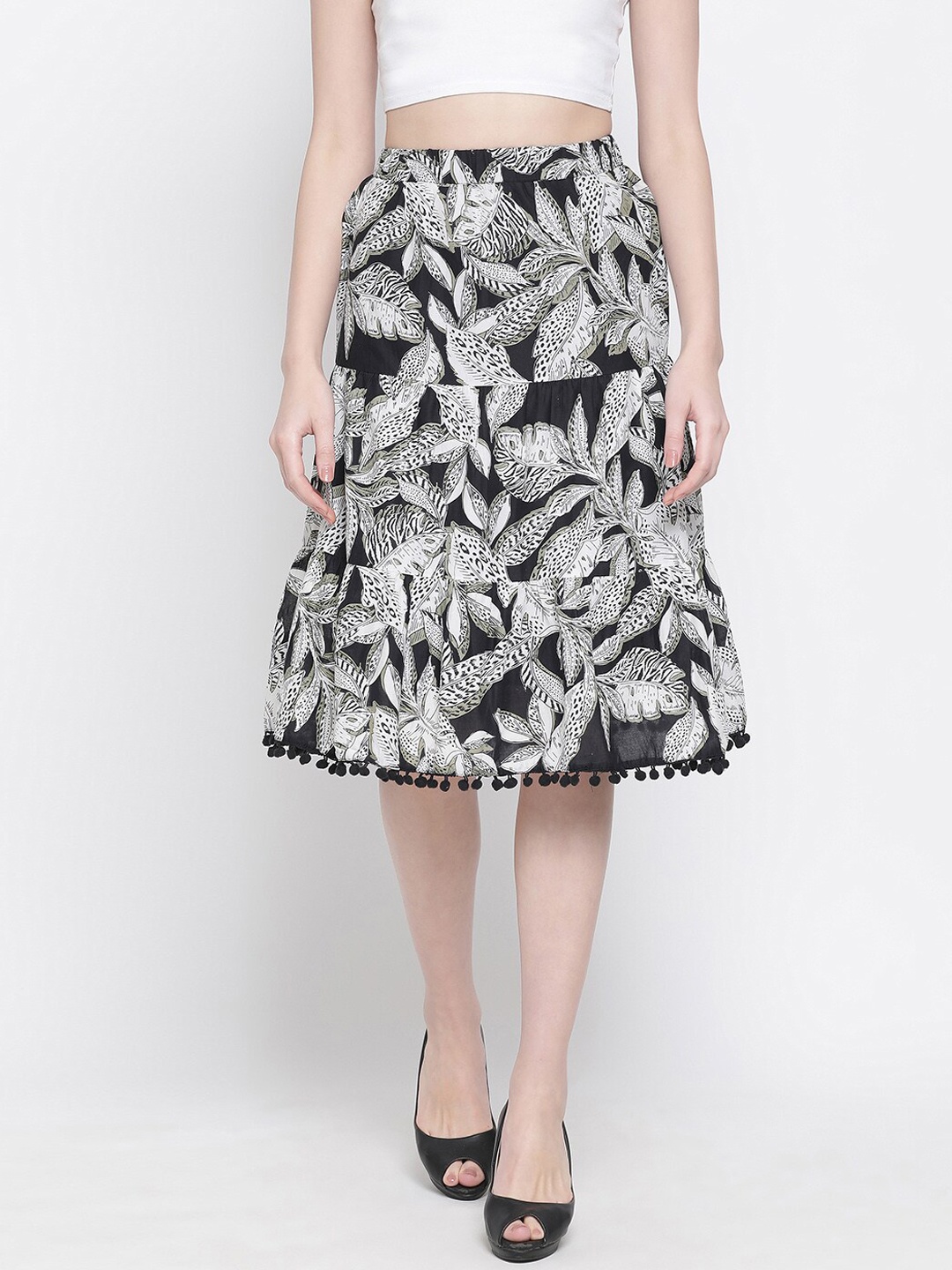 

Oxolloxo Women Black & White Printed A-Line Skirt