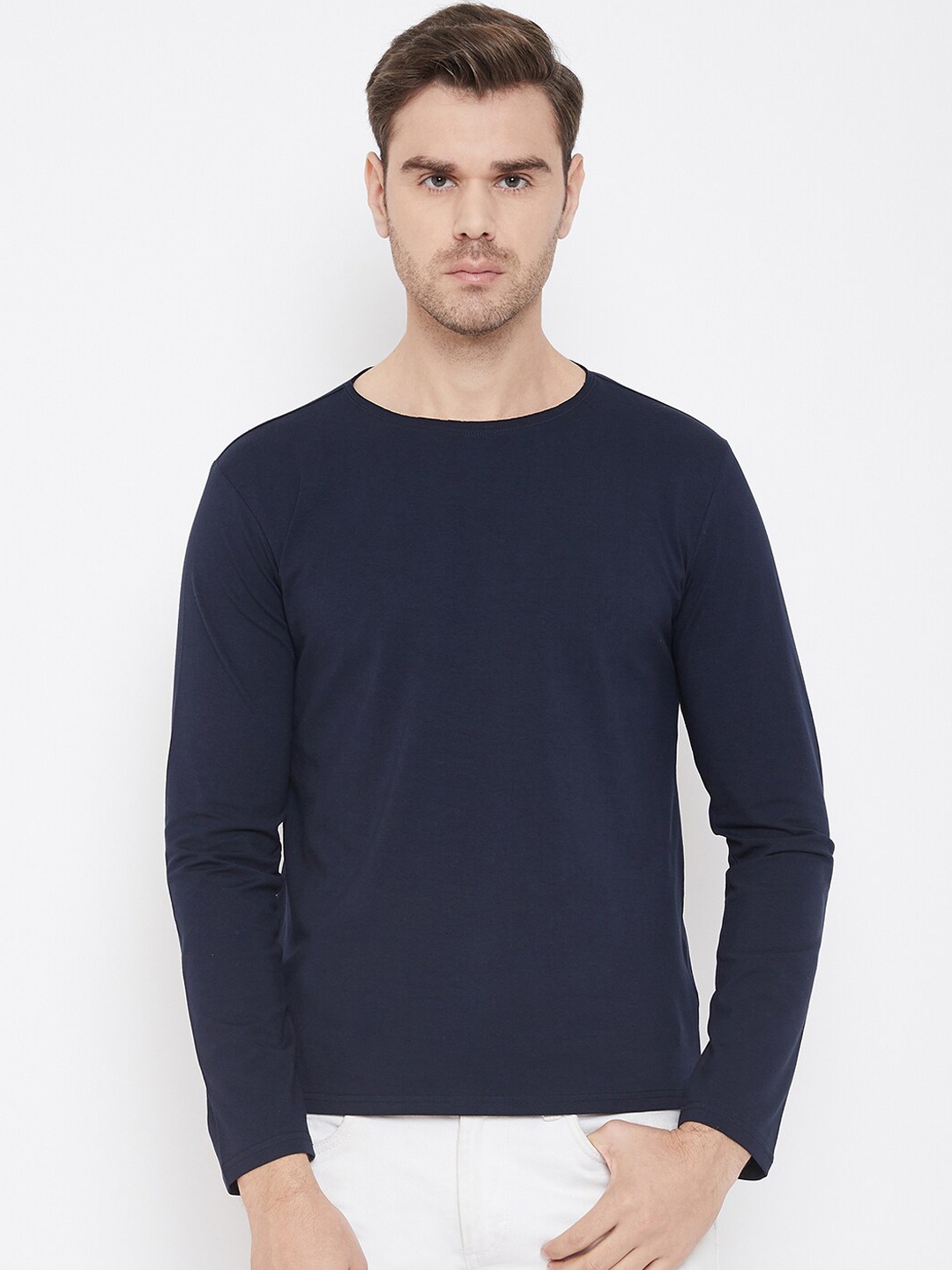 

QUBIC Men Navy Blue Solid Round Neck T-shirt