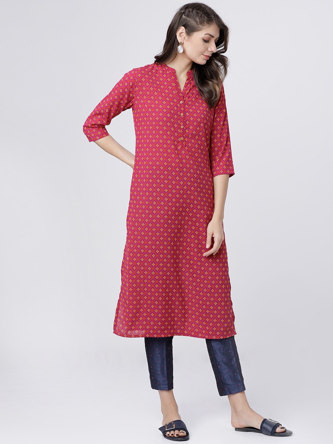 

Vishudh Women Burgundy Ethnic Motifs Printed Straight Kurta