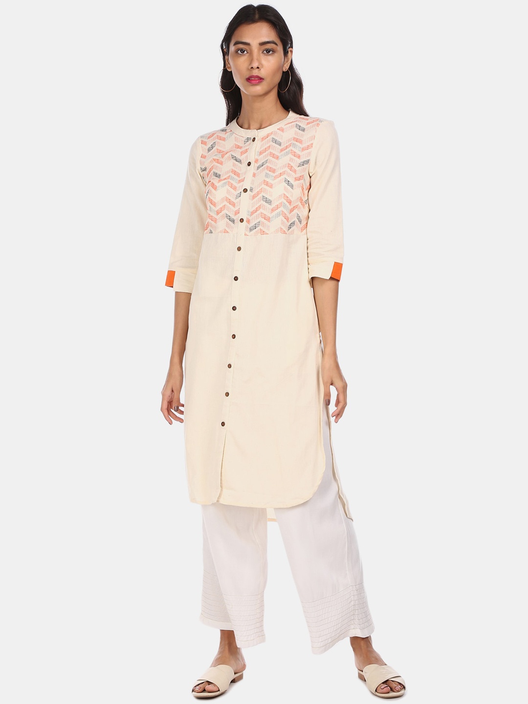 

Karigari Women Beige Geometric Yoke Design Kurta