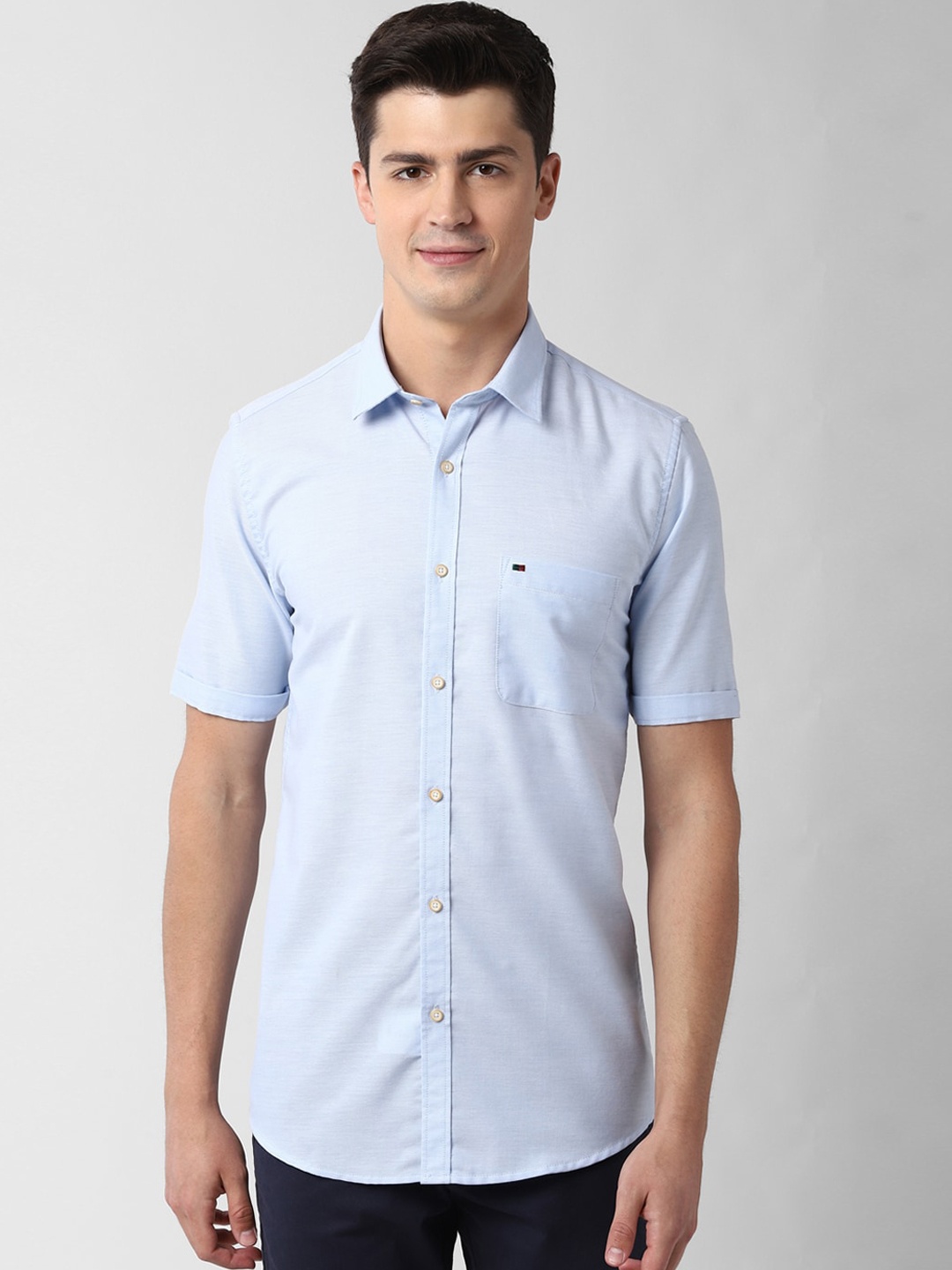

Peter England Casuals Men Blue Slim Fit Solid Casual Shirt