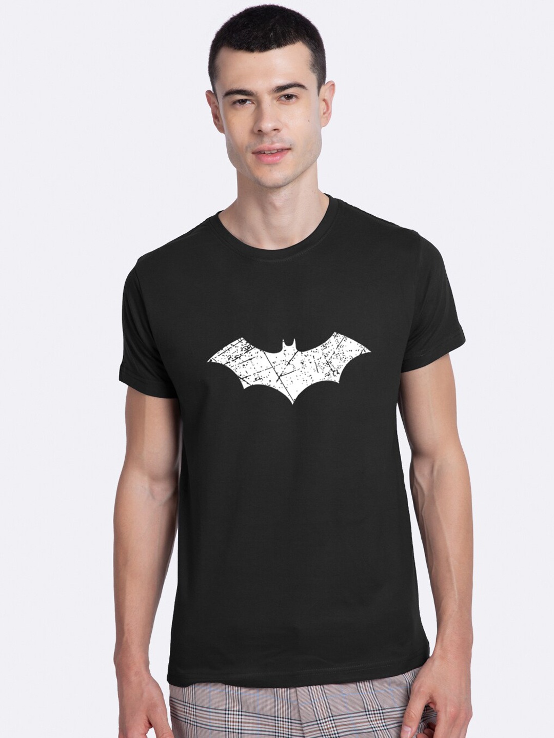 

Bewakoof Men Black Batman Printed Round Neck Cotton Pure Cotton T-shirt