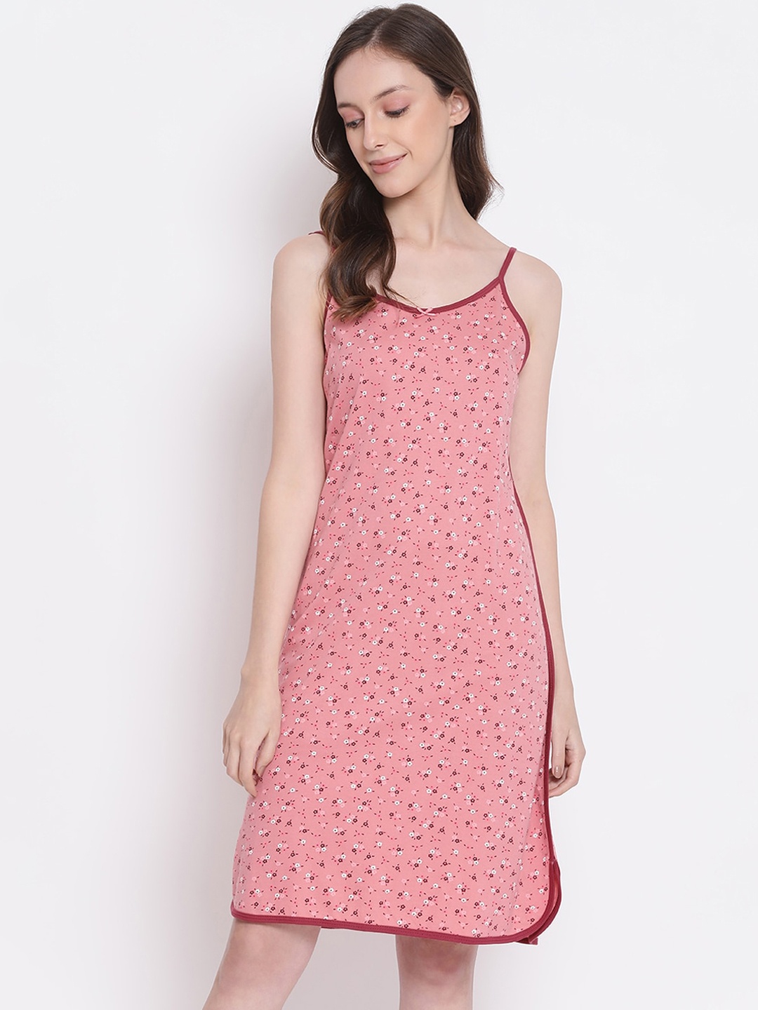 

Kanvin Pink & White Printed Nightdress