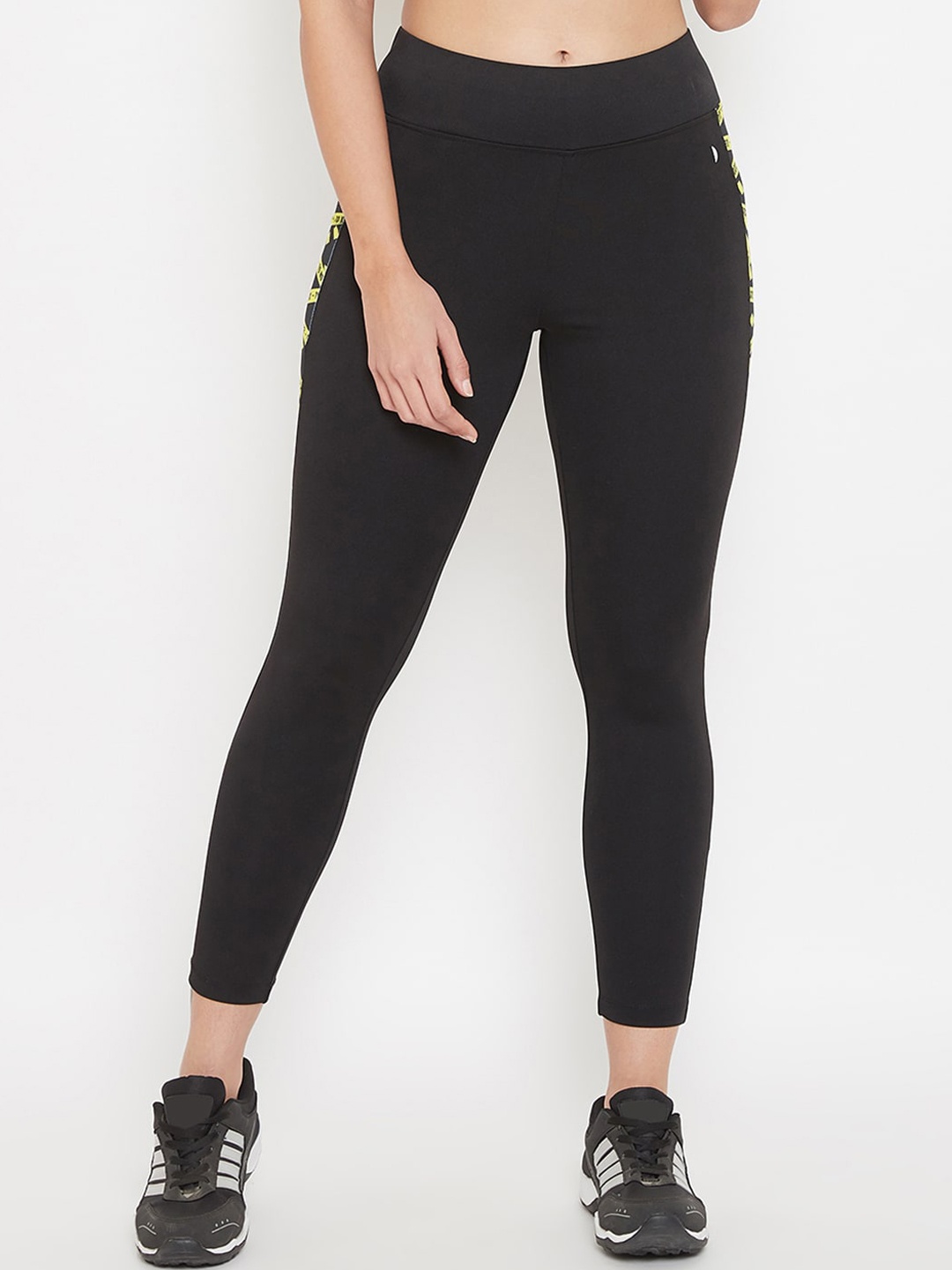 

Clovia Women Activewear Sports Tights, Black