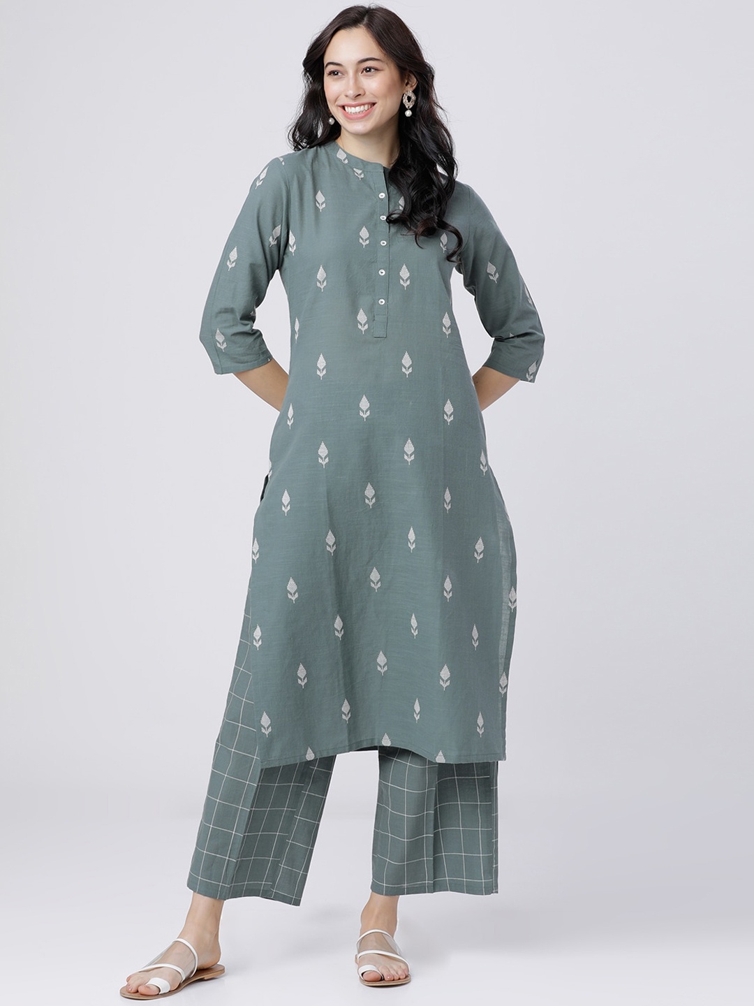

Vishudh Women Green Ethnic Motifs Embroidered Kurta