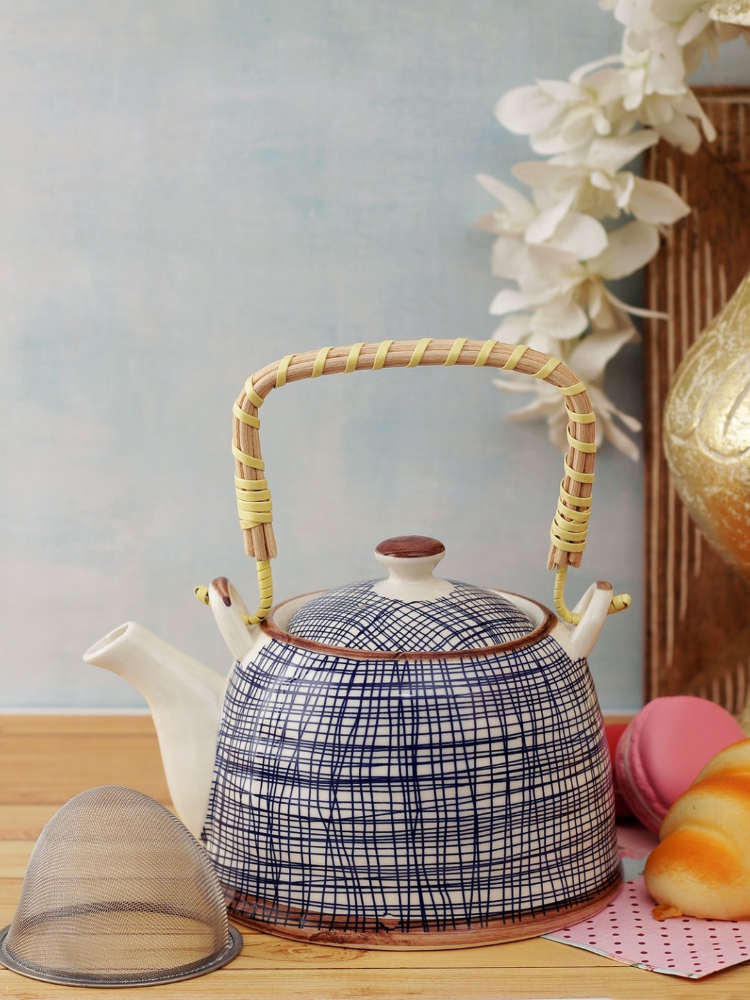 

A Vintage Affair- Home Decor Blue & WhitePrinted Ceramic Kettle Set