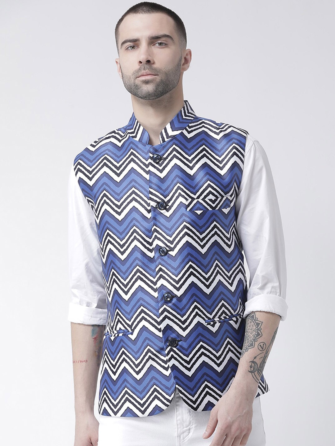 

Hangup Men Blue & White Geometric Printed Woven Nehru Jacket
