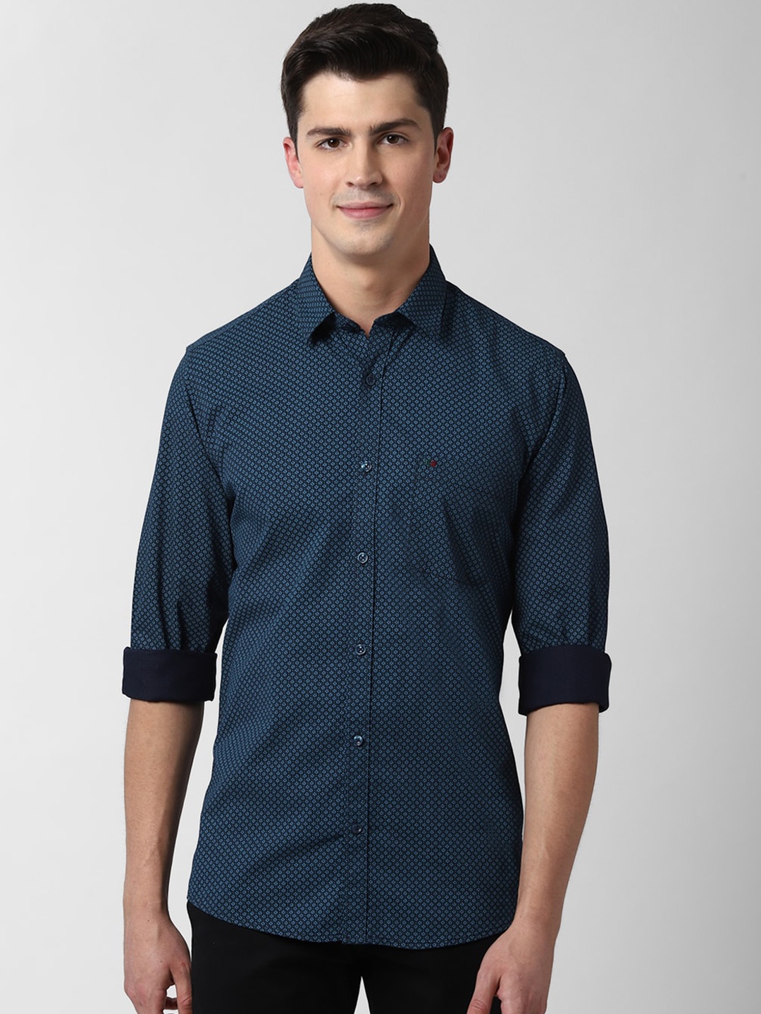 

Peter England Casuals Men Navy Blue Slim Fit Printed Cotton Casual Shirt
