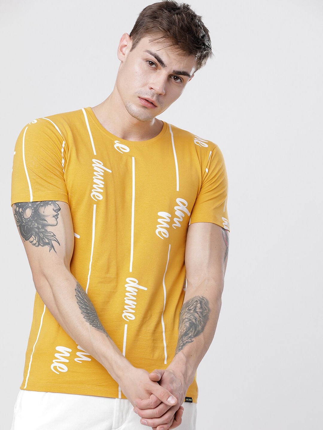 

HIGHLANDER Men Yellow & White Striped Slim Fit Round Neck T-shirt