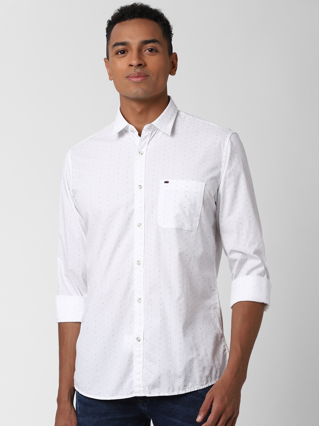 Peter England Casuals Men White Slim Fit Printed Casual Shirt