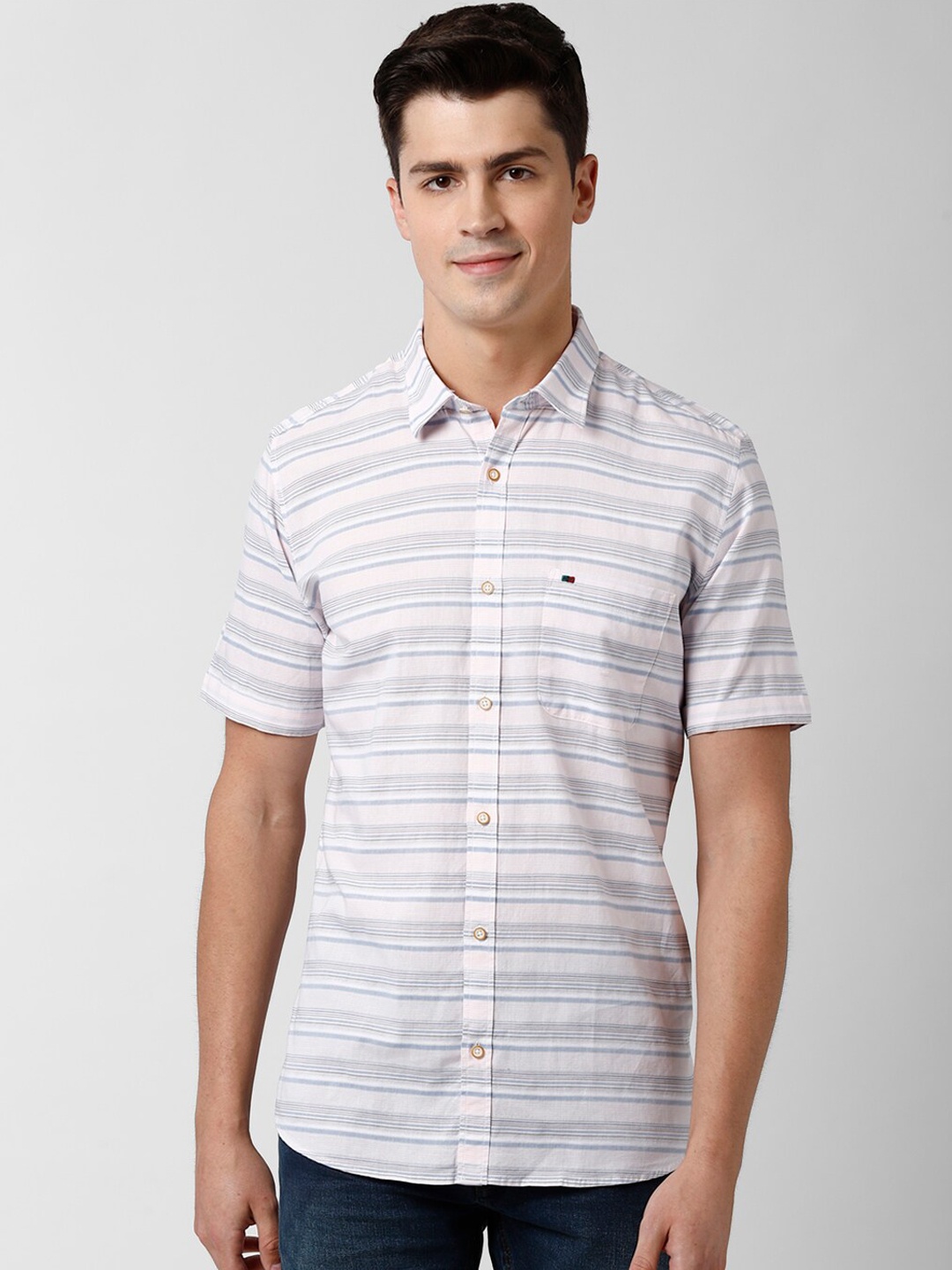

Peter England Casuals Men White & Blue Slim Fit Striped Casual Cotton Shirt