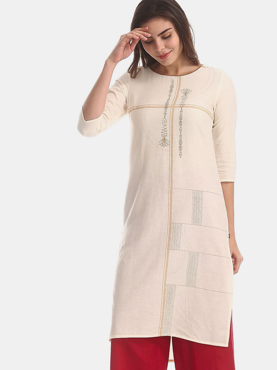 

Karigari Women Off White Geometric Printed Kurta