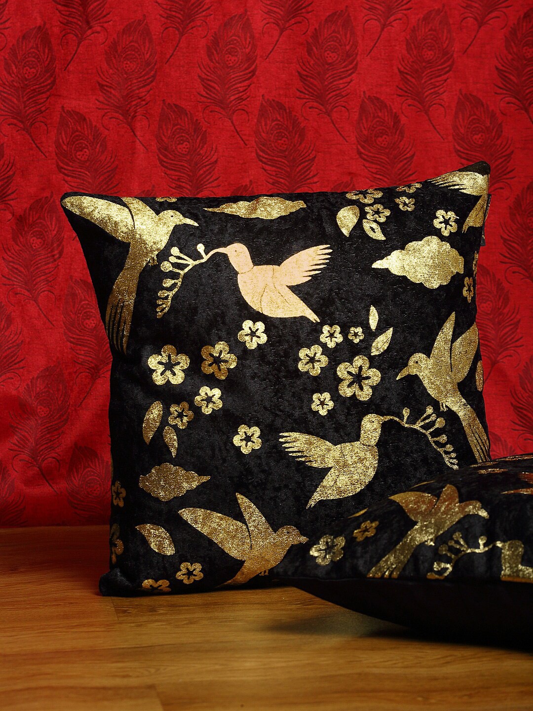 

HOSTA HOMES Black & Gold-Toned Set of 2 Abstract Square Cushion Covers