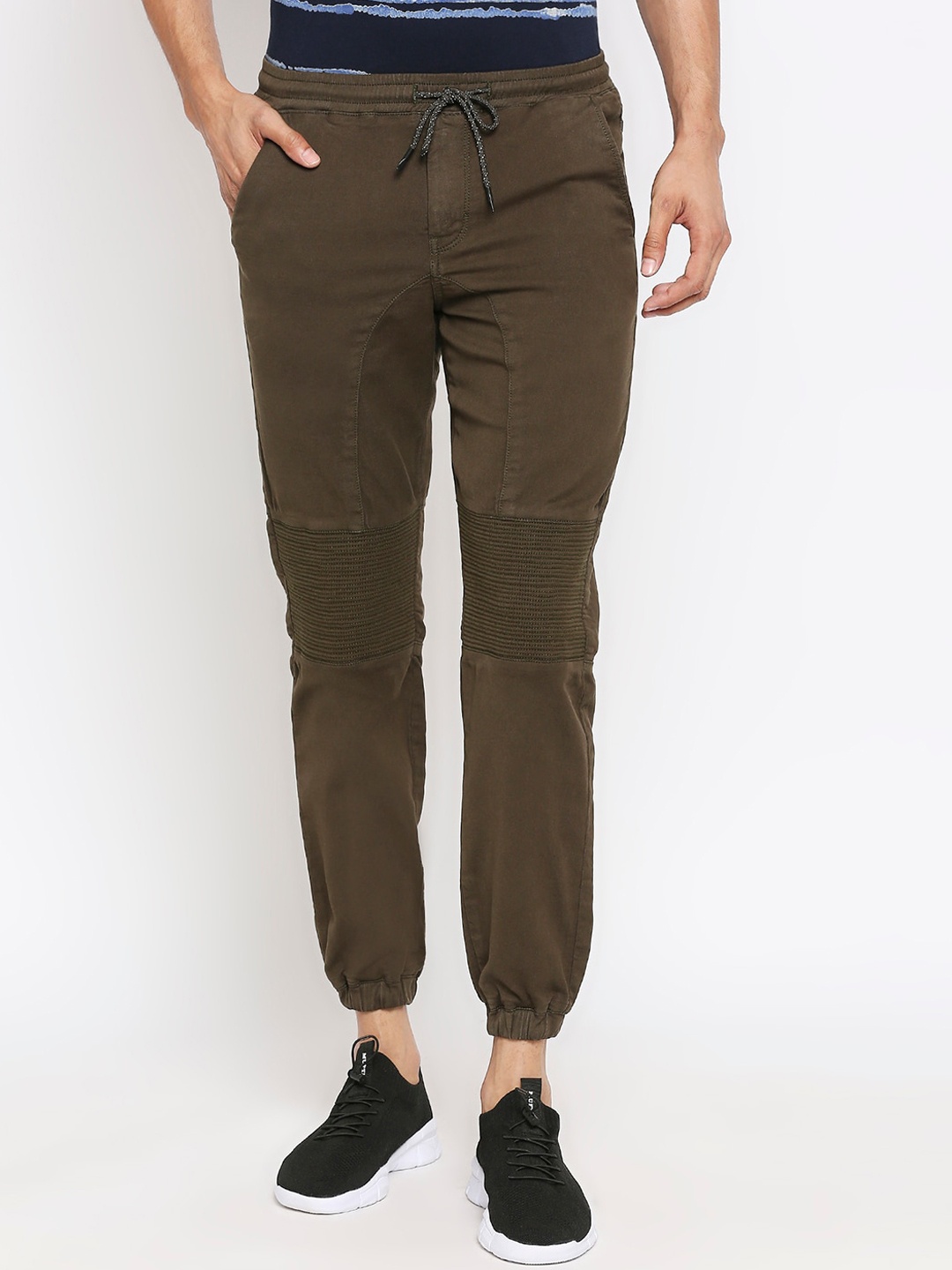 

Mufti Men Olive Green Loose Fit Solid Joggers