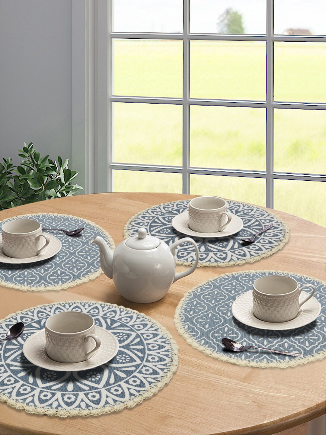 

Saral Home Set of 4 Grey & White Woven Ethnic Motifs Sustainable Table Placemats