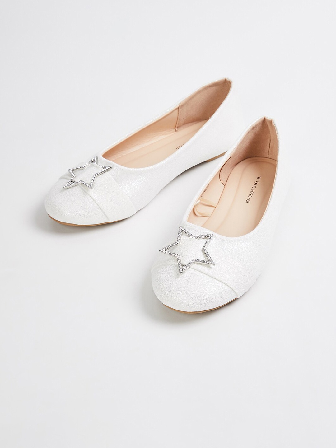 

Fame Forever by Lifestyle Girls White Solid PU Ballerinas