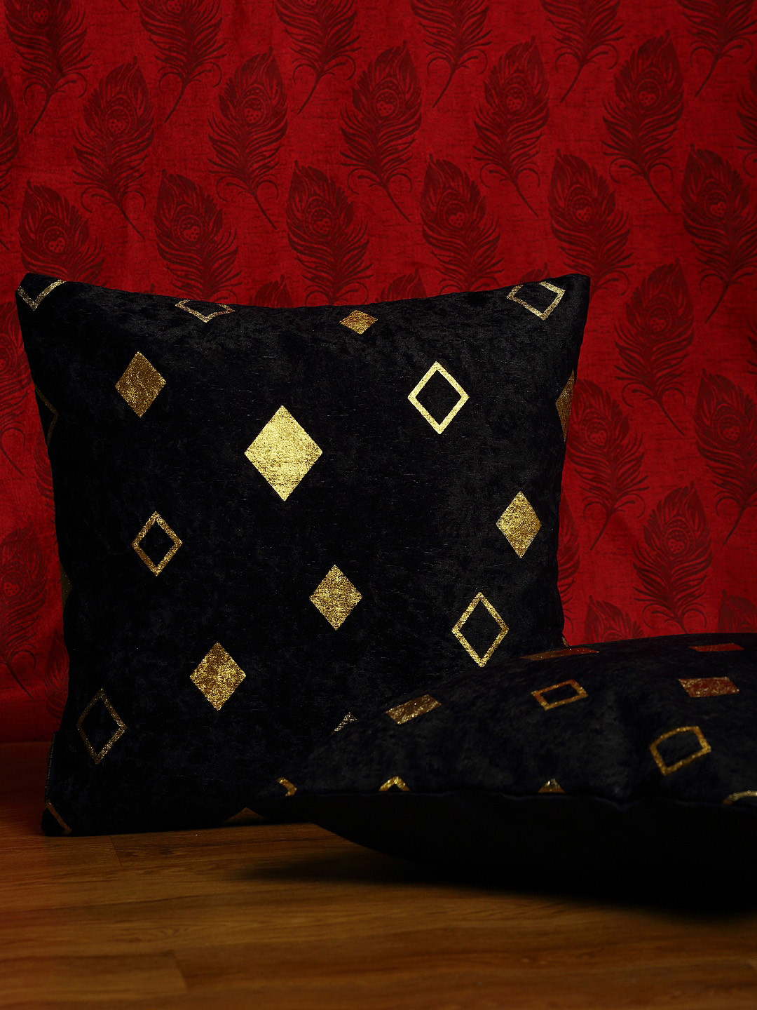 

HOSTA HOMES Black & Gold-Toned Set of 2 Embellished Square Cushion Covers