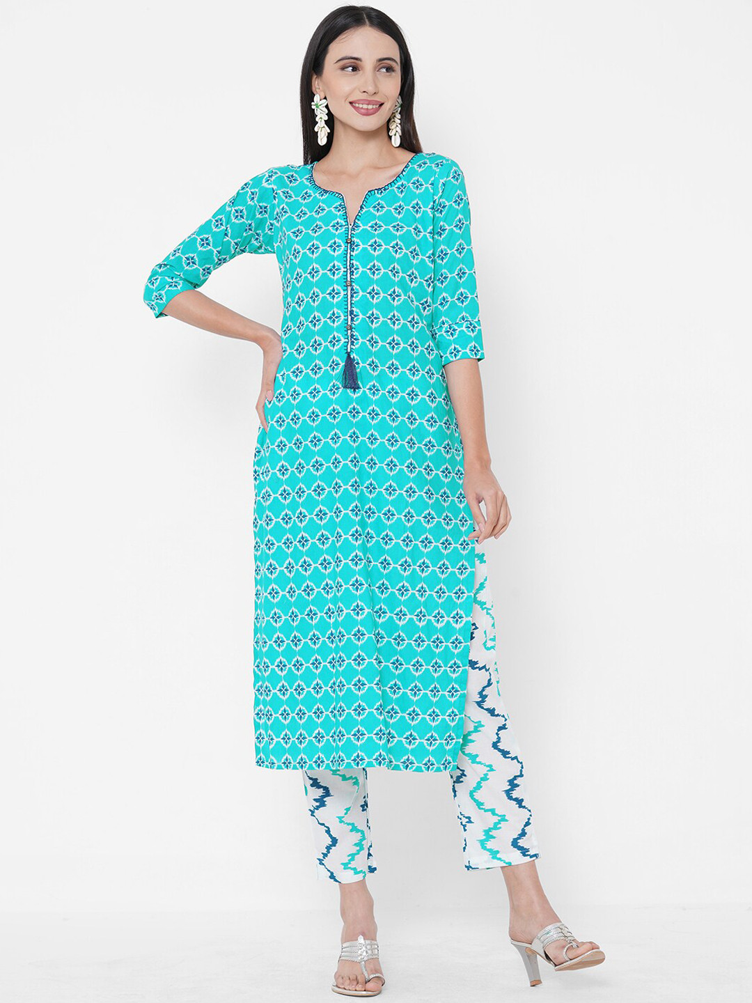

FASHOR Women Blue Floral Printed Regular Pure Cotton Kurta with Trousers