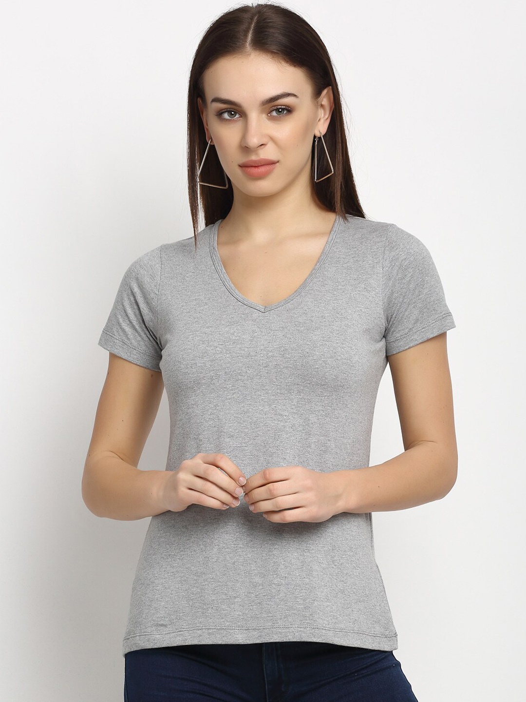 

Rute Women Grey Solid V-Neck T-shirt
