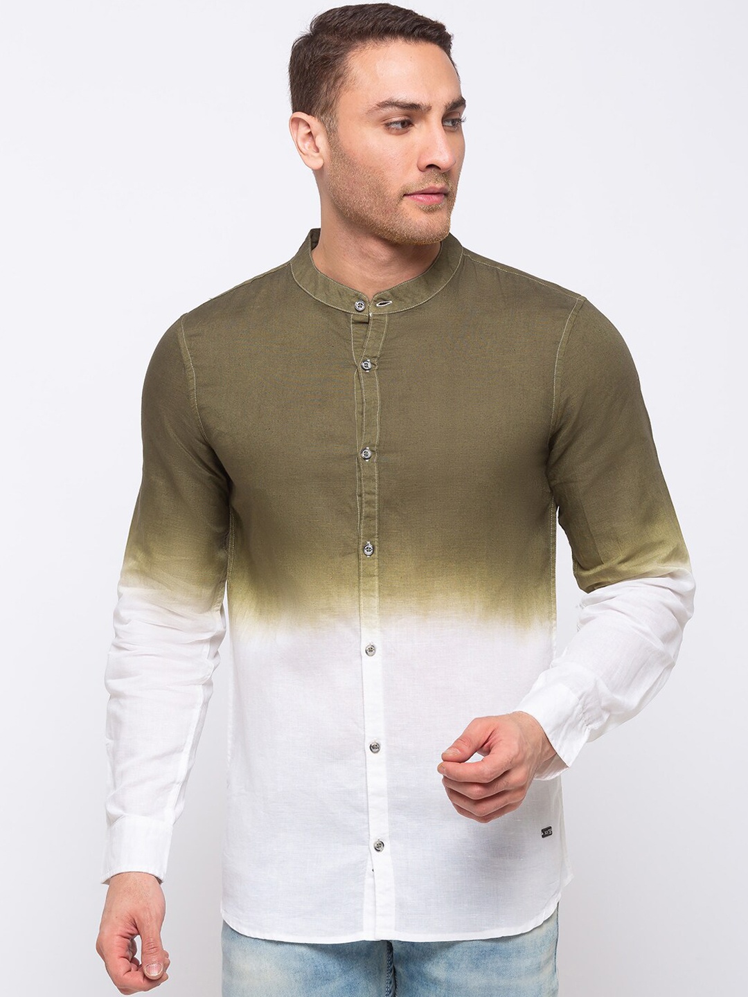 

Status Quo Men Green & White Dyed Casual Shirt