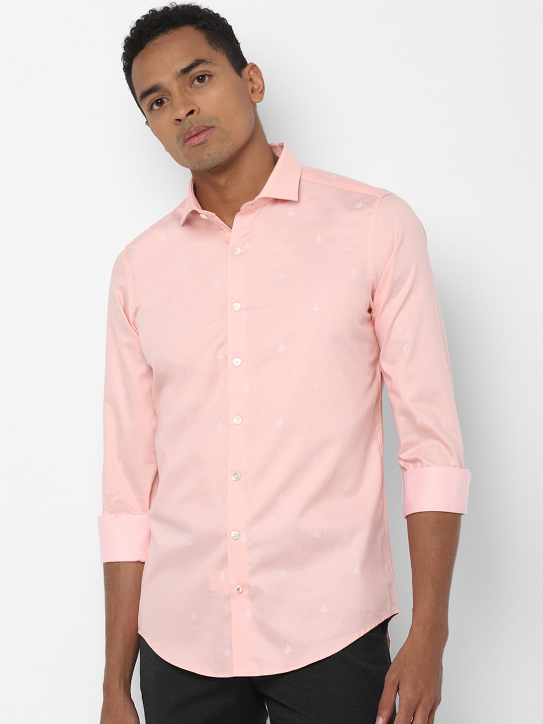 

SIMON CARTER LONDON Men Pink & Off-White Slim Fit Printed Casual Shirt