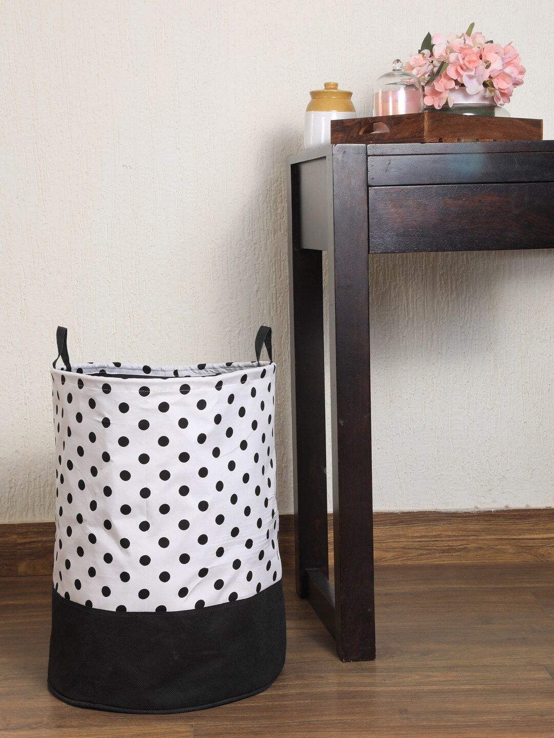 

My Gift Booth Black & White Polka Dots Printed Laundry Bag