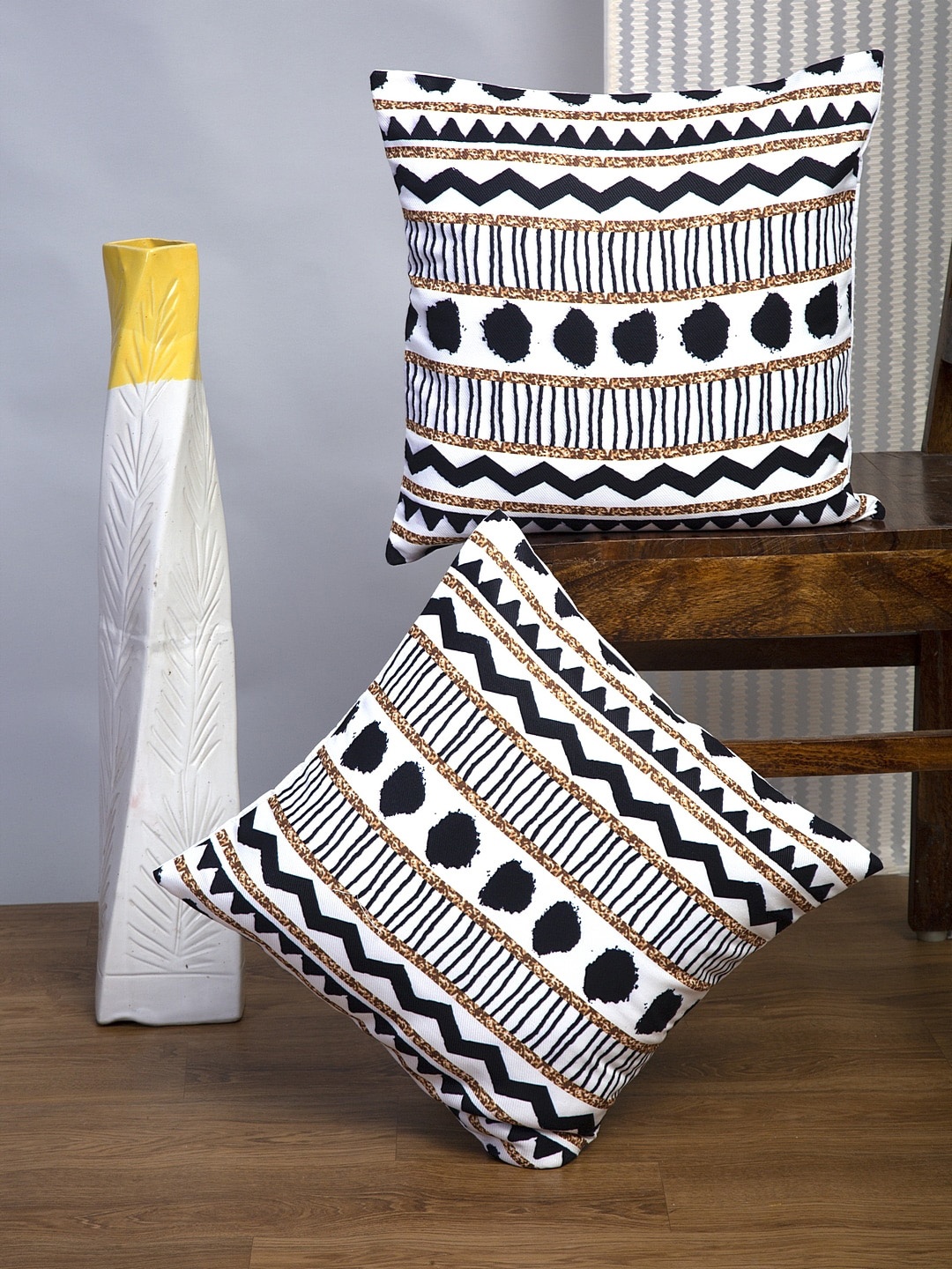 Alina decor Black & White Set of 2 Geometric Square Cushion Covers