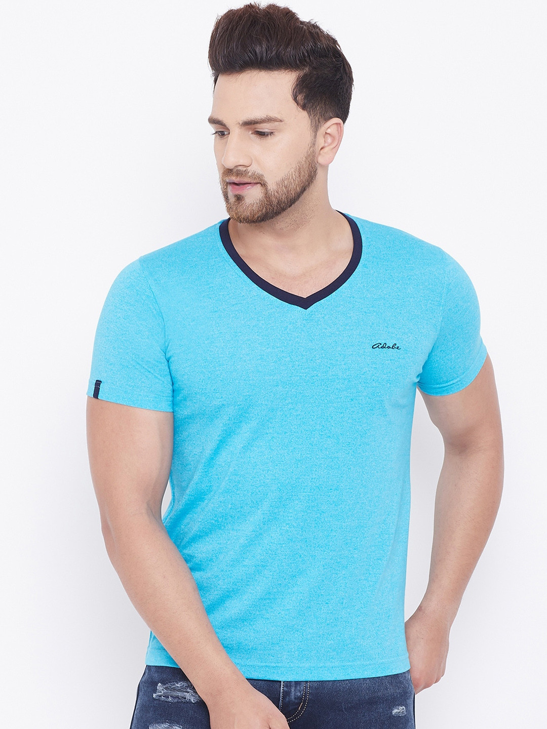 

Adobe Men Blue Solid V-Neck T-shirt