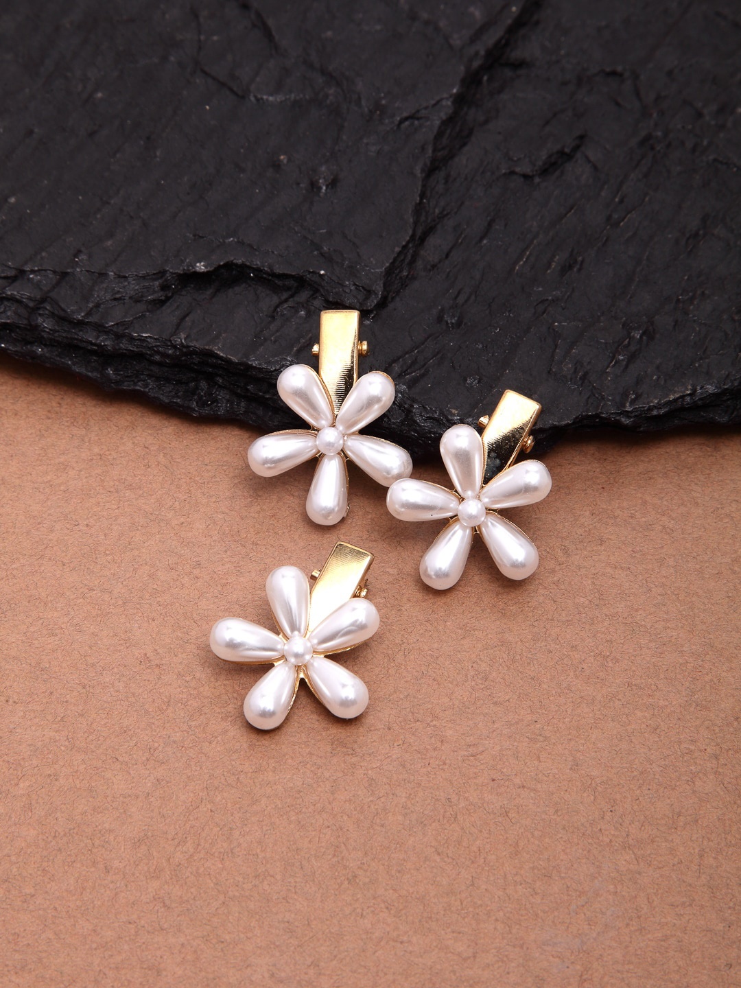 

Ferosh Gold-Toned & White Set of 3 Beaded Hair Accessory Set