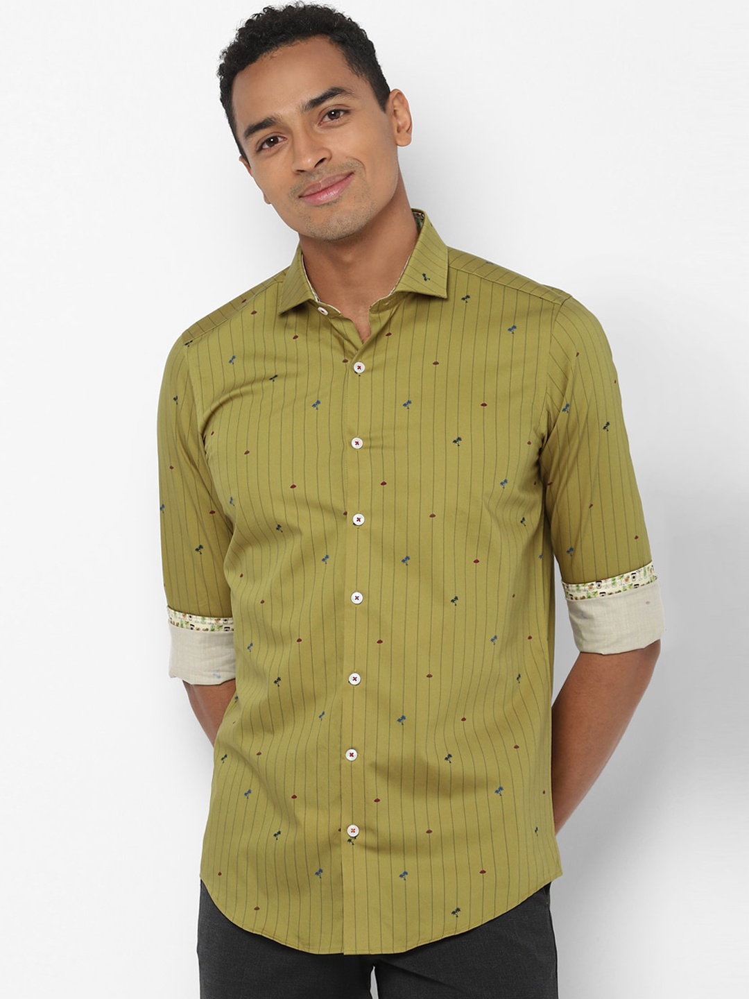 

SIMON CARTER LONDON Men Olive Green Slim Fit Printed Casual Shirt