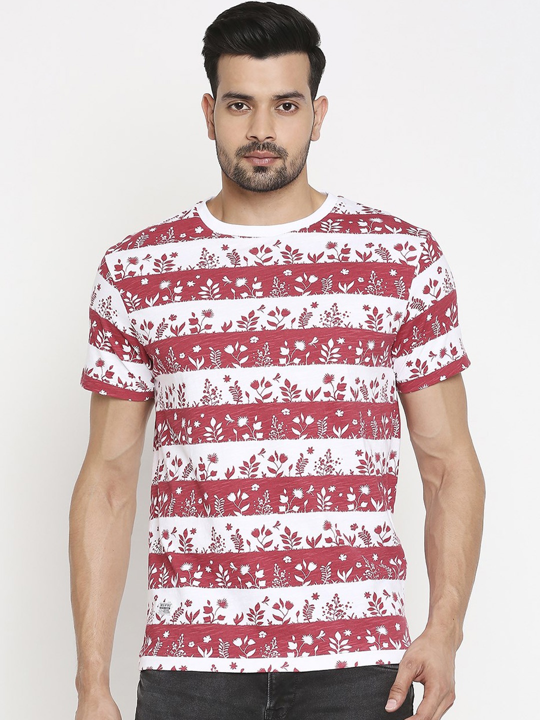 

Mufti Men White Red Floral Printed Round Neck Cotton Pure Cotton T-shirt