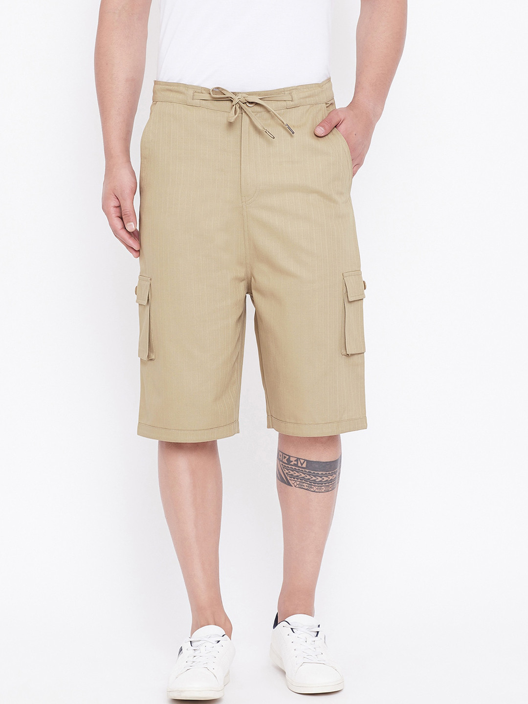 

Hypernation Men Beige Striped Slim Fit Cotton Cargo Shorts