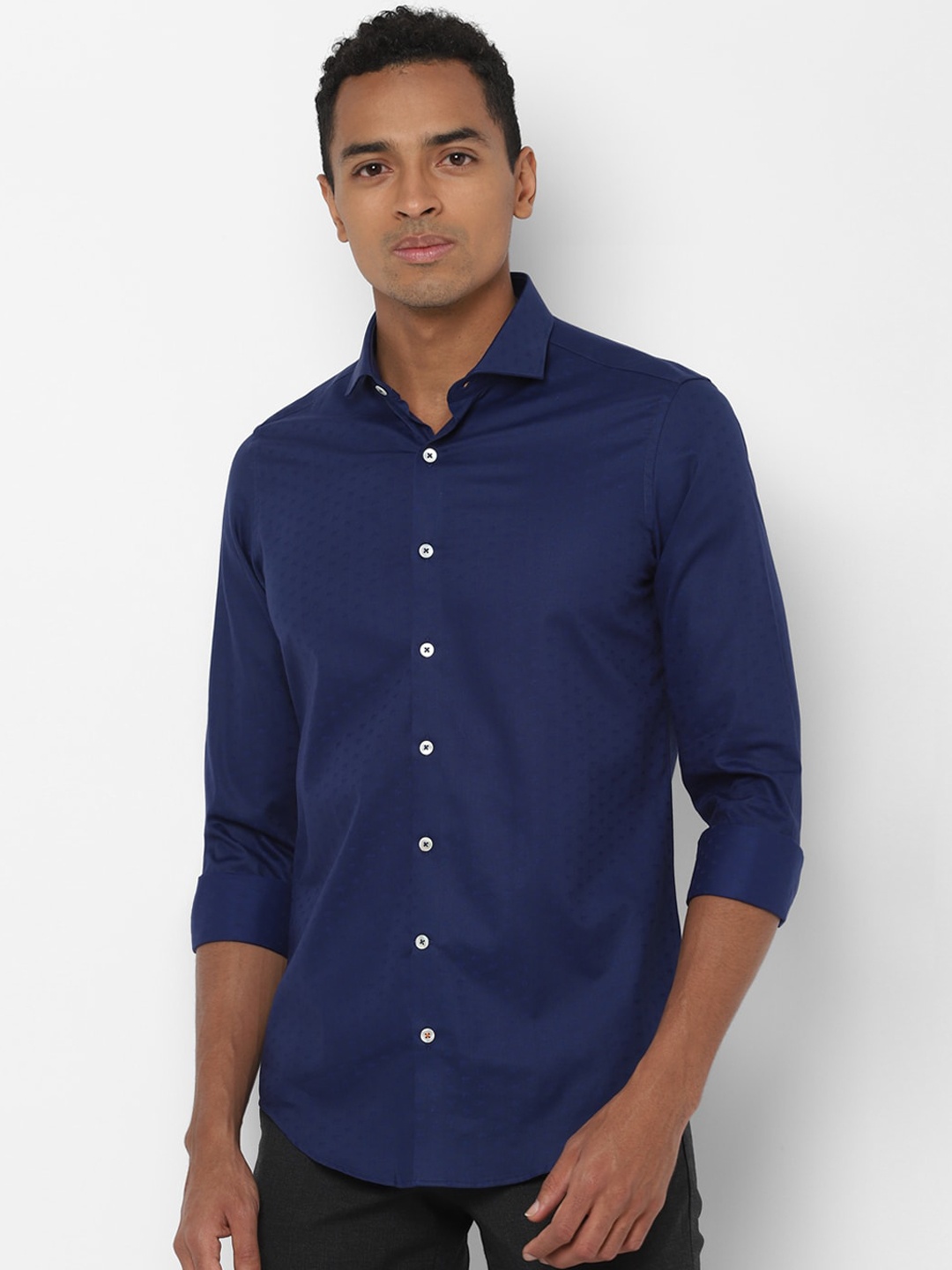 

SIMON CARTER LONDON Men Navy Blue Slim Fit Self Design Cotton Casual Shirt