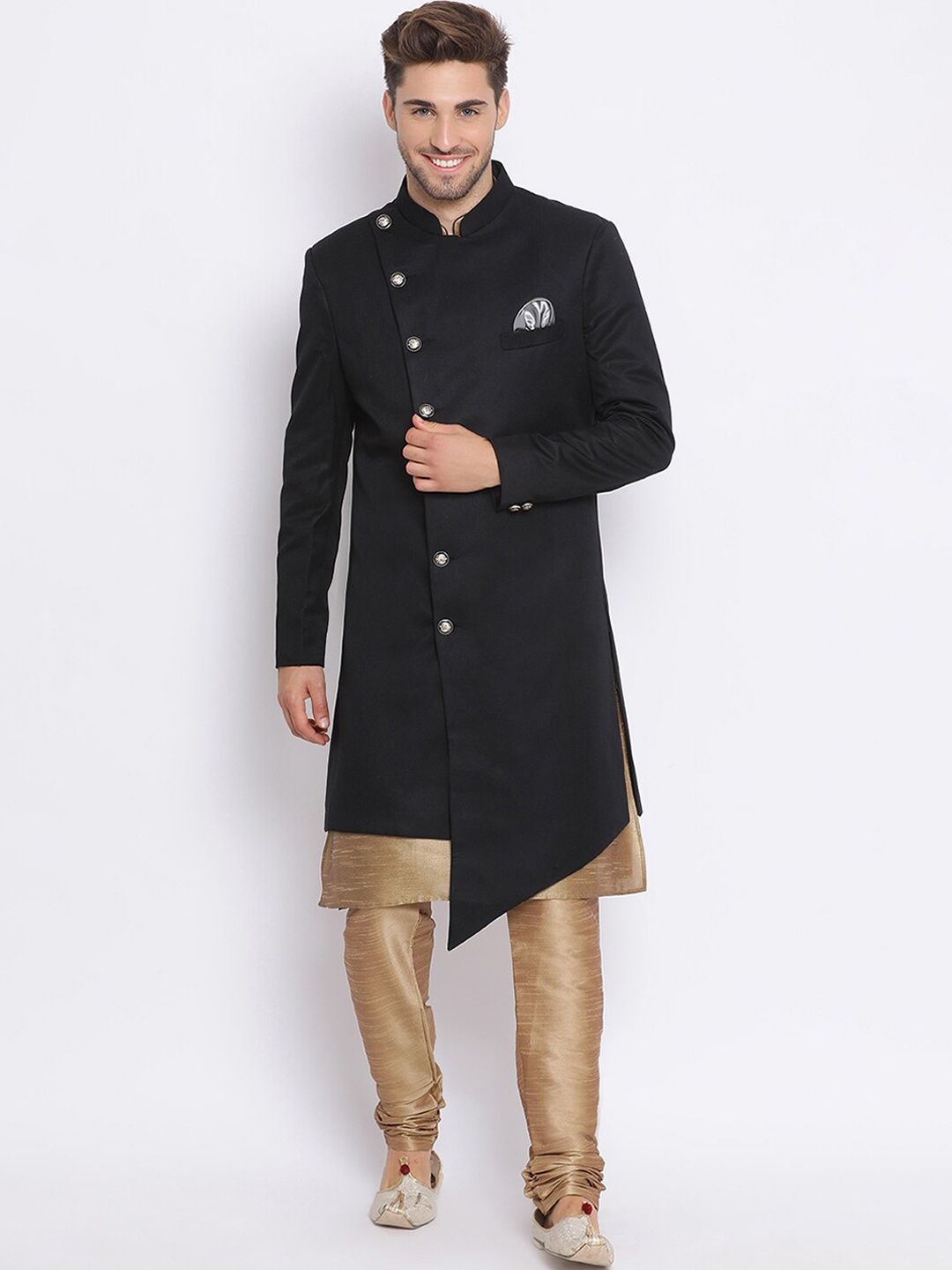 

Hangup Men Black & Gold-Coloured Solid Sherwani Set